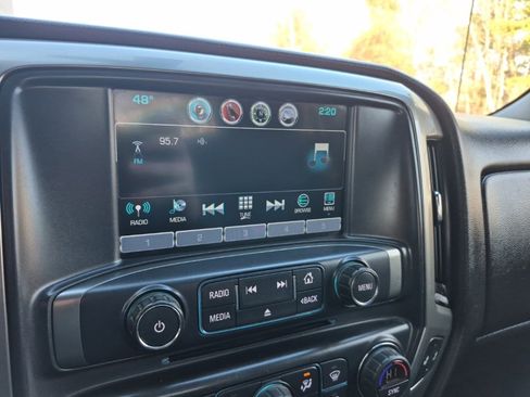 Used 2018 Chevrolet Silverado 1500 LT w/ All Star Edition image 28