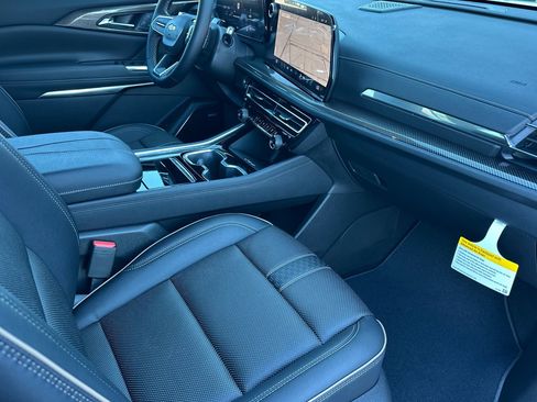 New 2026 Chevrolet Traverse High Country w/ LPO, Illumination Package image 17