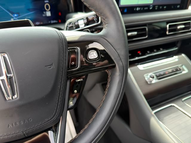Used 2025 Lincoln Aviator Reserve w/ Jet Appearance Package AWD/4WD image 42