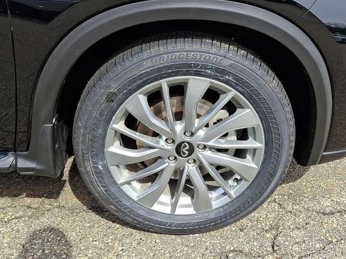 Used 2023 INFINITI QX50 Luxe AWD/4WD image 11