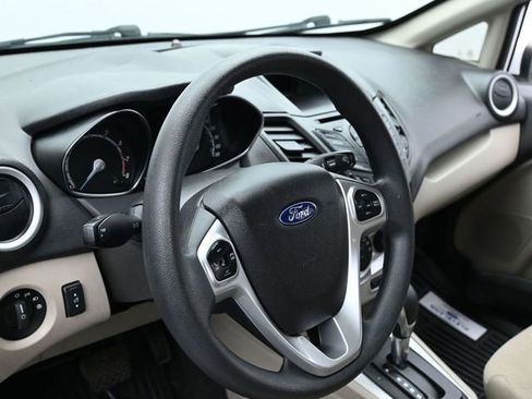 Used 2018 Ford Fiesta SE image 15