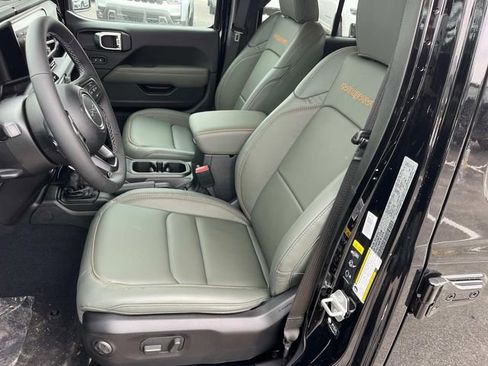 New 2026 Jeep Gladiator Mojave image 8