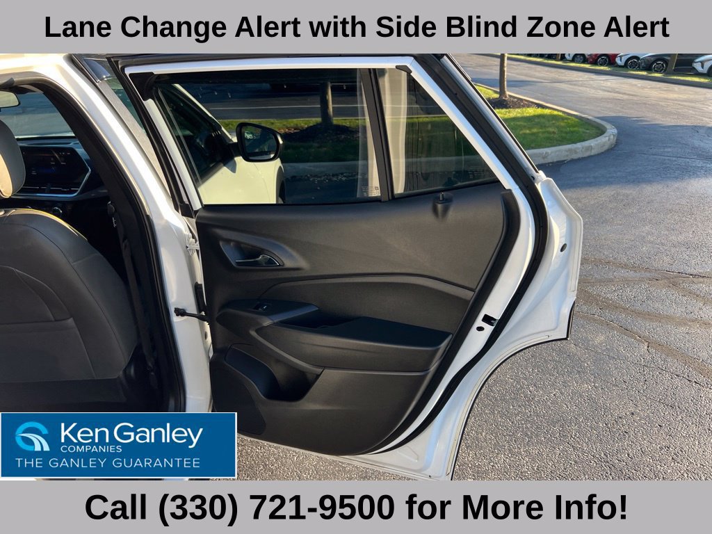 Used 2025 Chevrolet Trax ACTIV w/ Sunroof Package FWD image 51