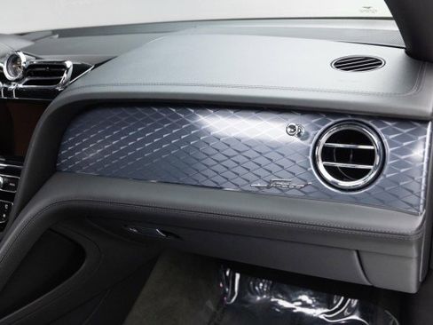 Used 2022 Bentley Bentayga Speed image 34