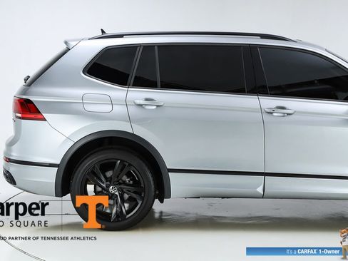 Used 2023 Volkswagen Tiguan SE R-Line image 11