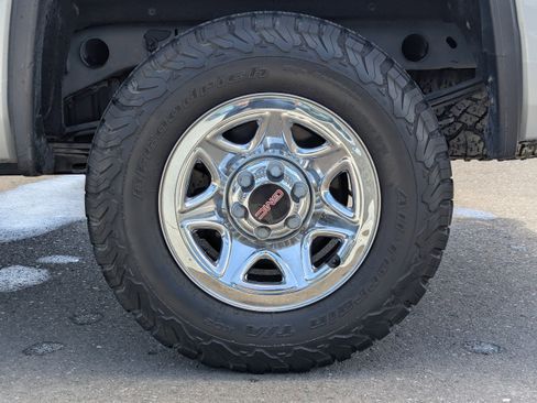 Used 2017 GMC Sierra 1500 SLE w/ Suspension Package, Off-Road AWD/4WD image 49