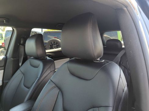 Used 2024 Jeep Compass Limited AWD/4WD image 15