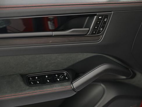 New 2026 Porsche Cayenne GTS image 19