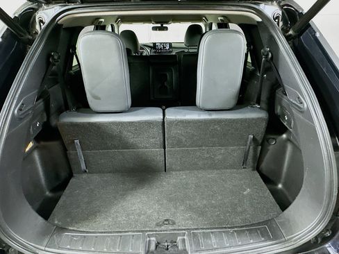 Used 2024 Mitsubishi Outlander SE image 30