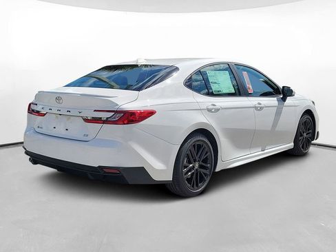 New 2026 Toyota Camry SE w/ Convenience Package FWD image 4