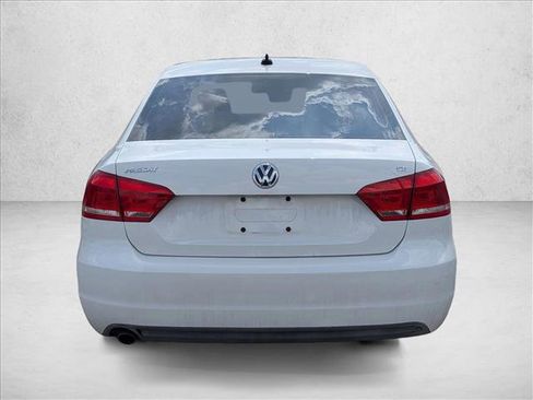 Used 2013 Volkswagen Passat 2.5 SE FWD image 2