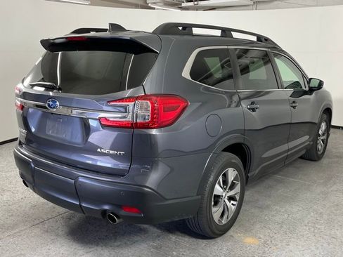 Used 2024 Subaru Ascent Premium w/ Convenience Package image 8