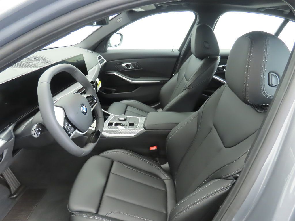 Used 2026 BMW 330i Sedan w/ Convenience Package RWD image 19