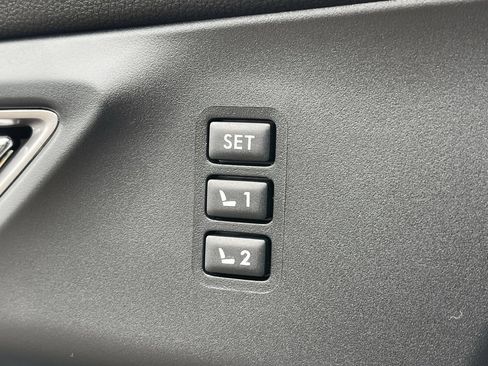 Used 2024 Subaru Ascent Limited w/ Technology Package AWD/4WD image 26
