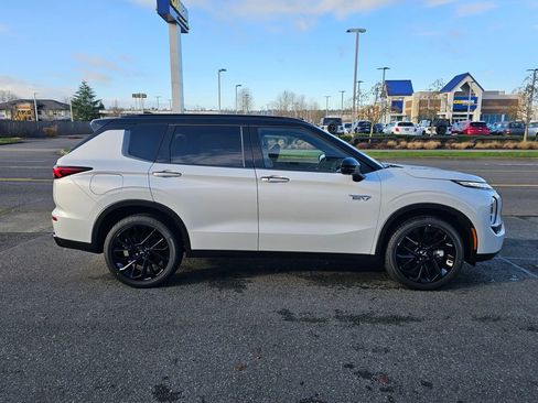 New 2025 Mitsubishi Outlander SEL Black Edition image 4