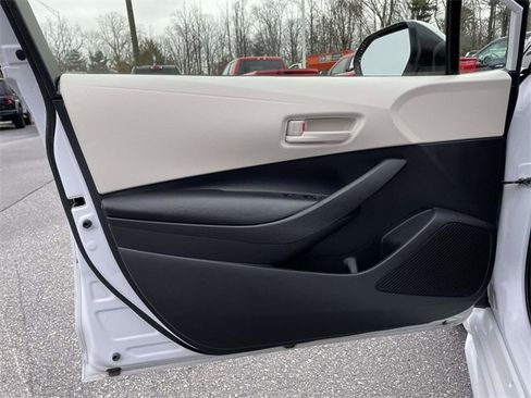 Used 2023 Toyota Corolla LE image 17