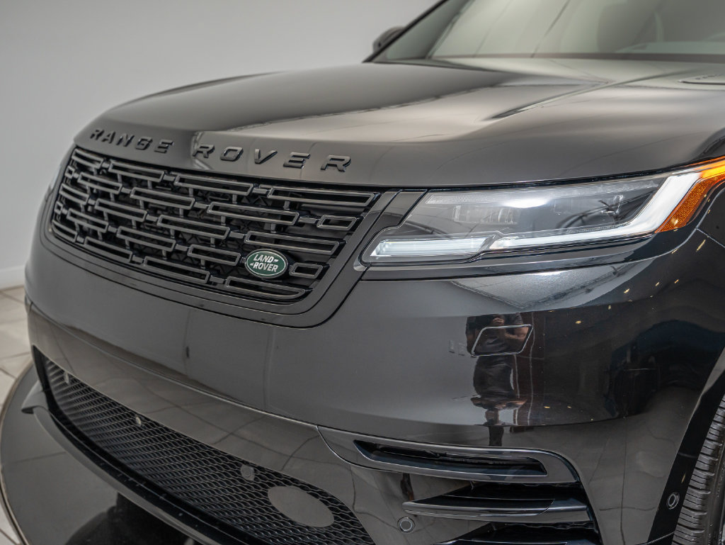 Used 2025 Land Rover Range Rover Velar Dynamic SE AWD/4WD image 16