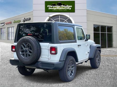 Used 2026 Jeep Wrangler Sport S AWD/4WD image 6