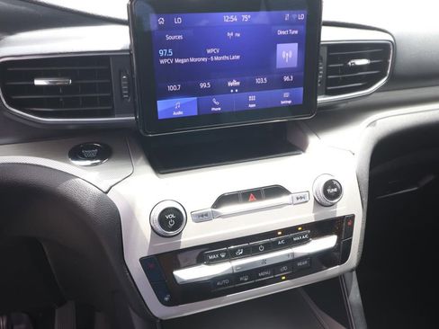 Used 2023 Ford Explorer XLT w/ Equipment Group 202A image 20