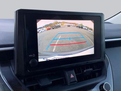 Used 2025 Toyota Corolla LE FWD image 26