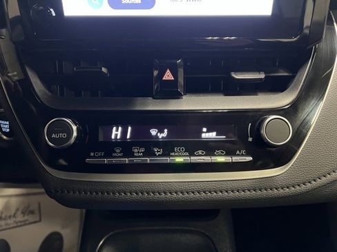 Used 2024 Toyota Corolla SE image 39