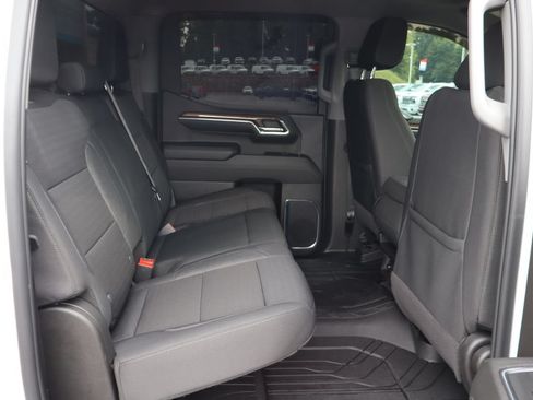 Used 2024 Chevrolet Silverado 1500 LT AWD/4WD image 16