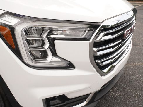 Used 2022 GMC Terrain SLT w/ Infotainment Package II FWD image 29