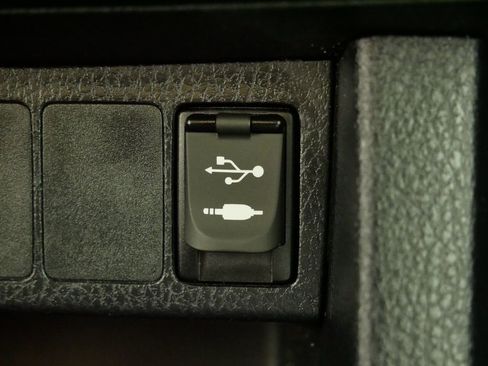 Used 2016 Toyota Corolla LE image 32