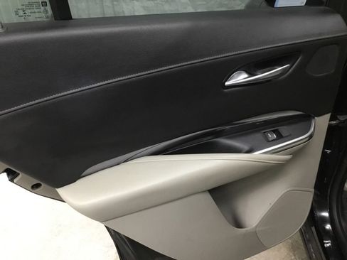 Used 2019 Cadillac XT4 Luxury w/ Cold Weather Package AWD/4WD image 24