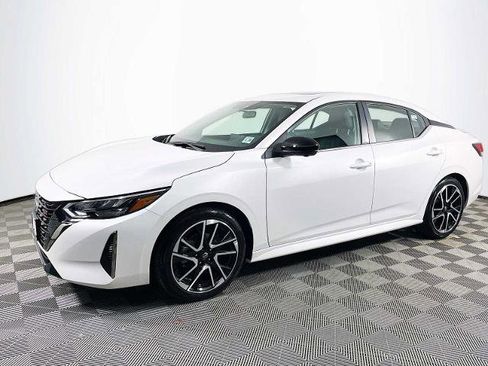 Certified 2024 Nissan Sentra SR w/ SR Premium Package image 1