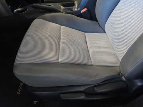 Used 2015 Toyota RAV4 LE AWD/4WD image 29