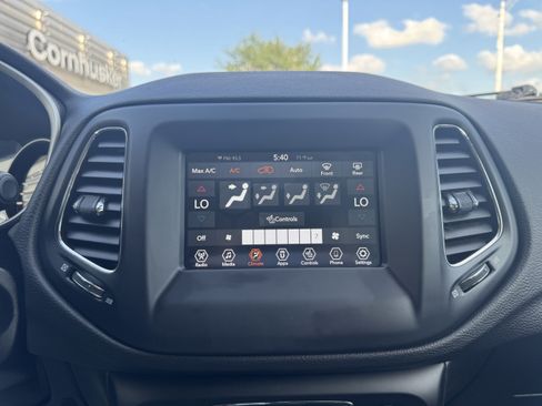 Certified 2021 Jeep Compass Latitude w/ Convenience Group image 19