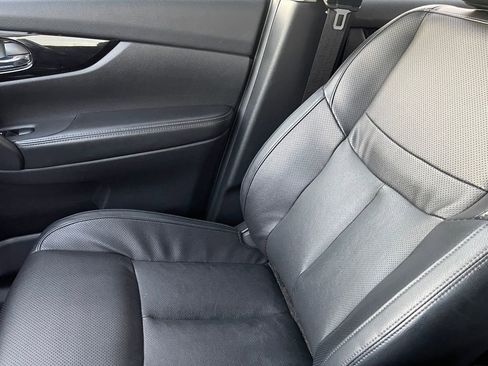 Used 2022 Nissan Rogue Sport SL w/ Premium Package image 33