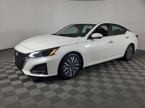 Used 2023 Nissan Altima 2.5 SV image 8