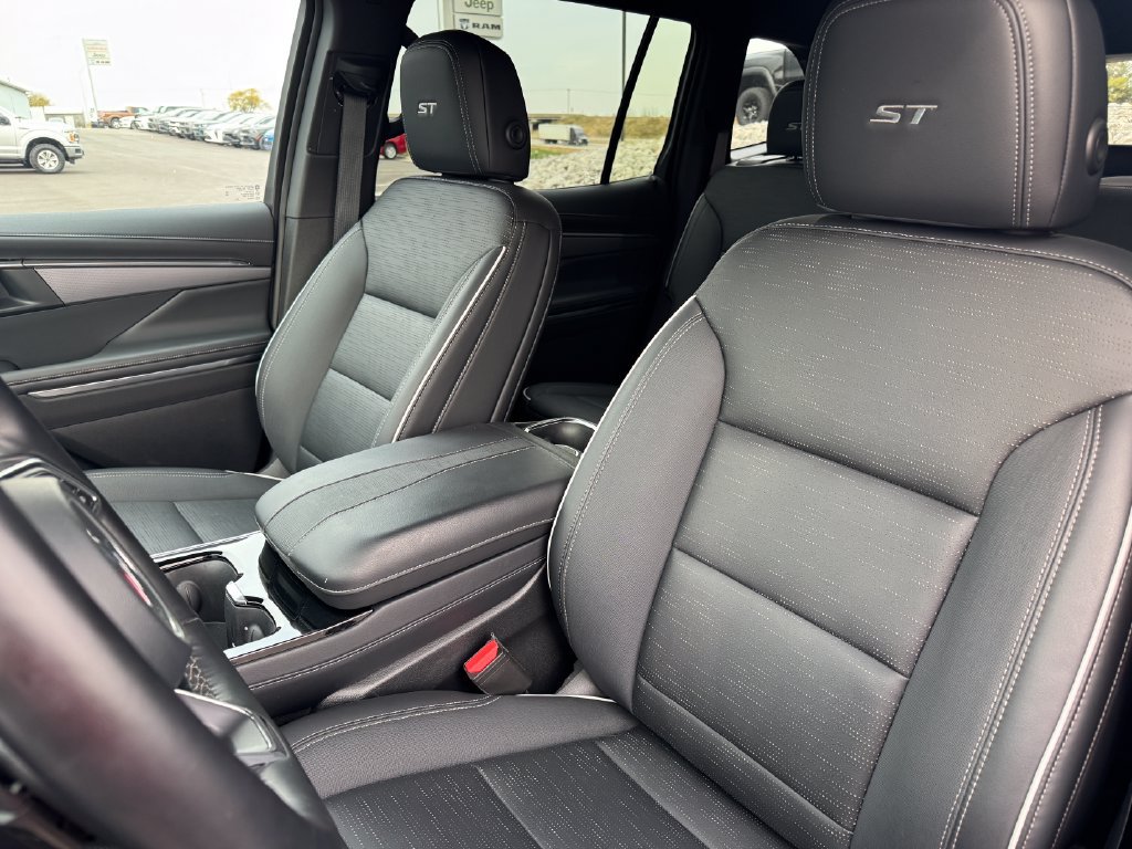 Used 2026 Buick Enclave Sport Touring AWD/4WD image 21
