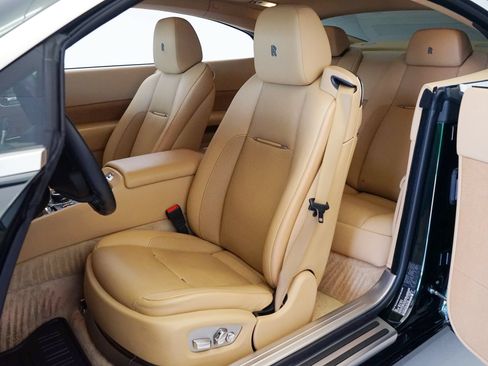 Used 2019 Rolls-Royce Wraith RWD image 10
