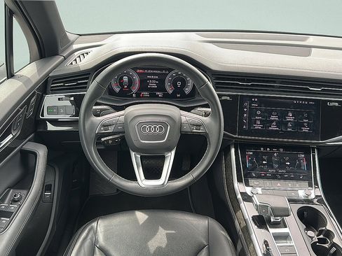 Used 2025 Audi Q7 3.0T Premium Plus AWD/4WD image 10