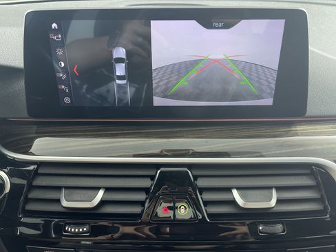 Used 2019 BMW 530i xDrive w/ Convenience Package image 23