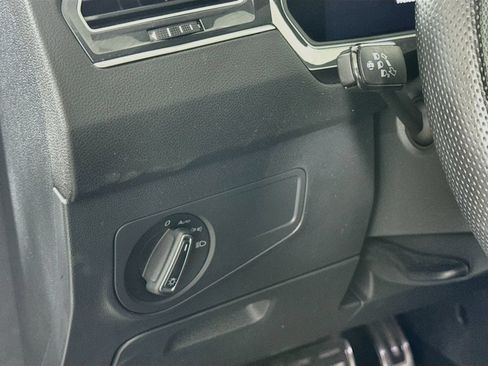 Certified 2024 Volkswagen Tiguan SE R-Line AWD/4WD image 13