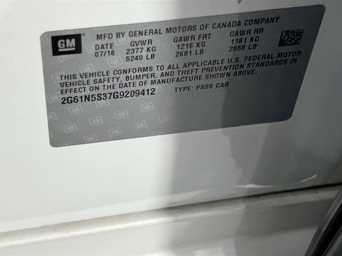 Used 2016 Cadillac XTS Luxury w/ Driver Awareness Package image 32