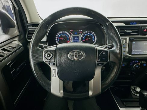 Used 2016 Toyota 4Runner SR5 image 11