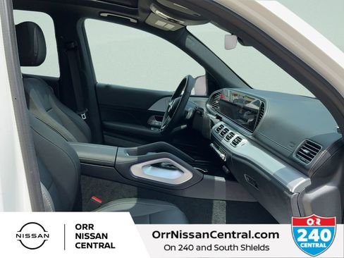 Used 2026 Mercedes-Benz GLE 350 4MATIC w/ Driver Assistance Package image 11