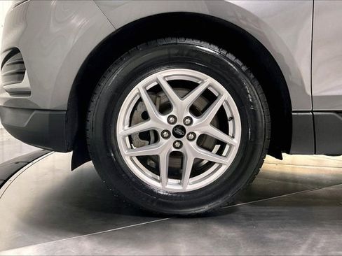 Used 2024 Ford Edge SEL AWD/4WD image 9
