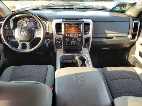 Used 2016 RAM 1500 Classic SLT w/ Luxury Group AWD/4WD image 4