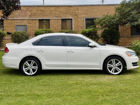 Used 2014 Volkswagen Passat TDI SE FWD image 2