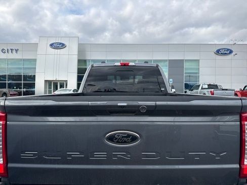 Used 2024 Ford F350 Lariat w/ Black Appearance Package image 9