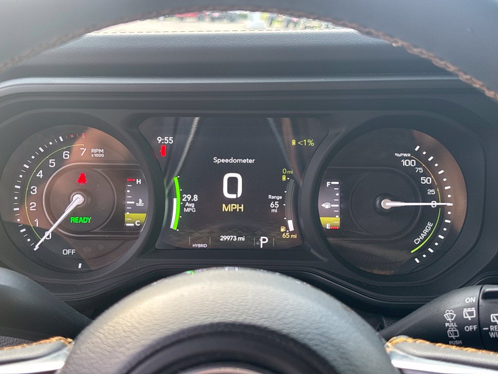 Used 2024 Jeep Wrangler Unlimited Sahara AWD/4WD image 16