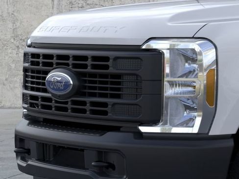 New 2026 Ford F250 XL w/ 360-Degree Camera Package AWD/4WD image 17