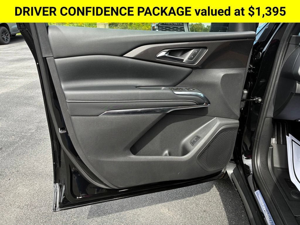 New 2027 Chevrolet Traverse Z71 w/ Driver Confidence Package AWD/4WD image 3