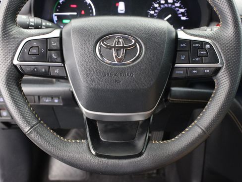Used 2024 Toyota Sienna XLE Woodland Edition AWD/4WD image 26
